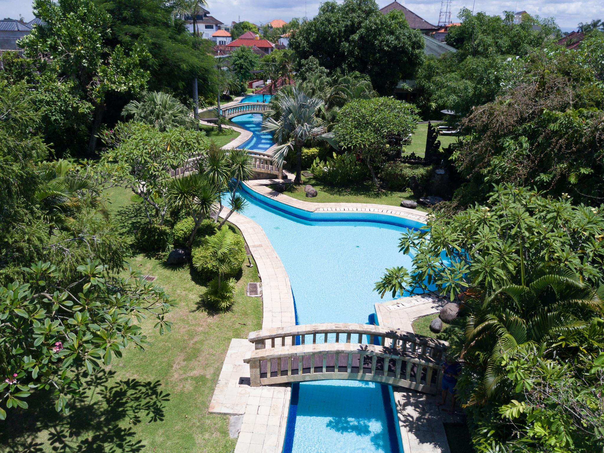 The Cakra Hotel Denpasar  Exterior photo