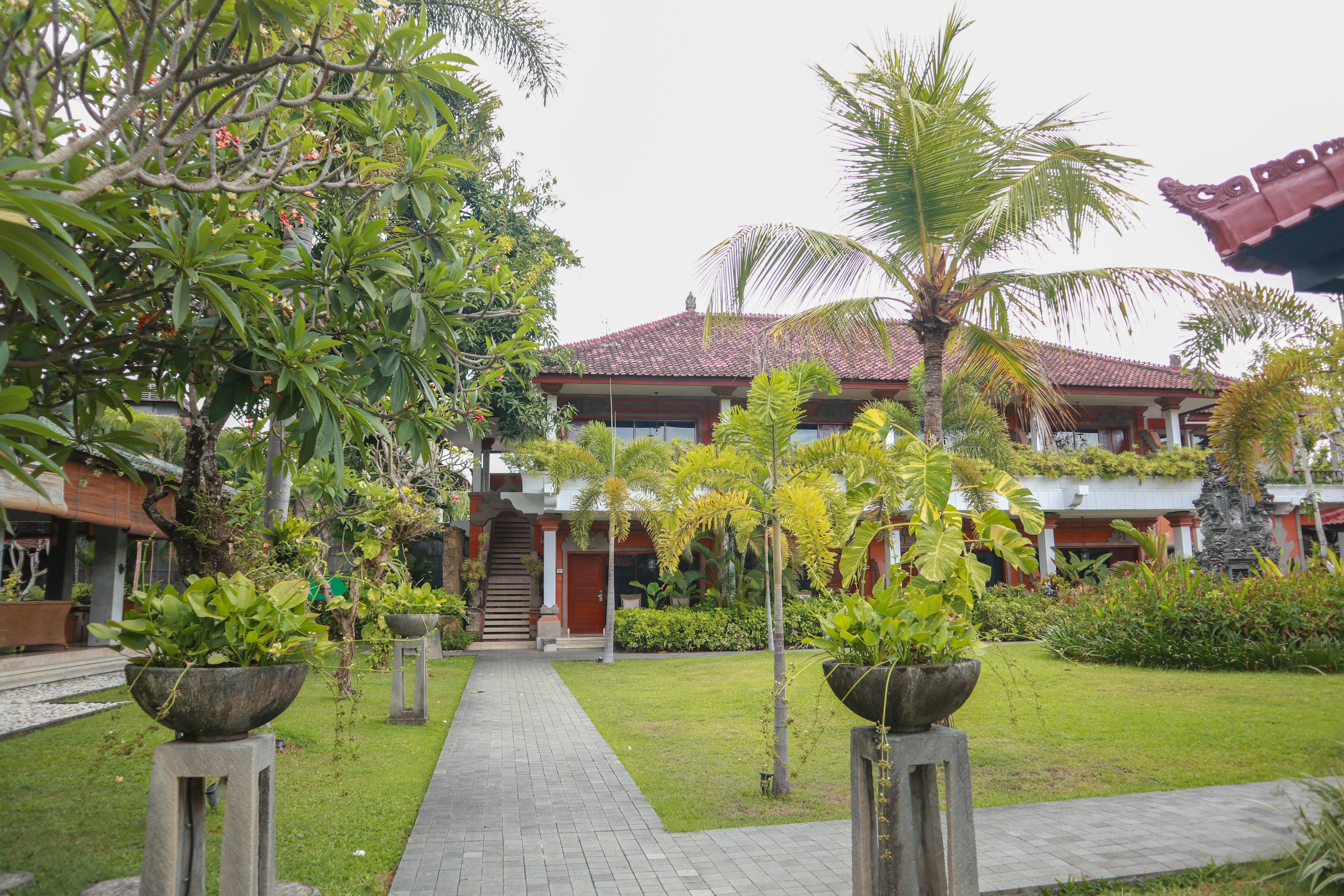 The Cakra Hotel Denpasar  Exterior photo