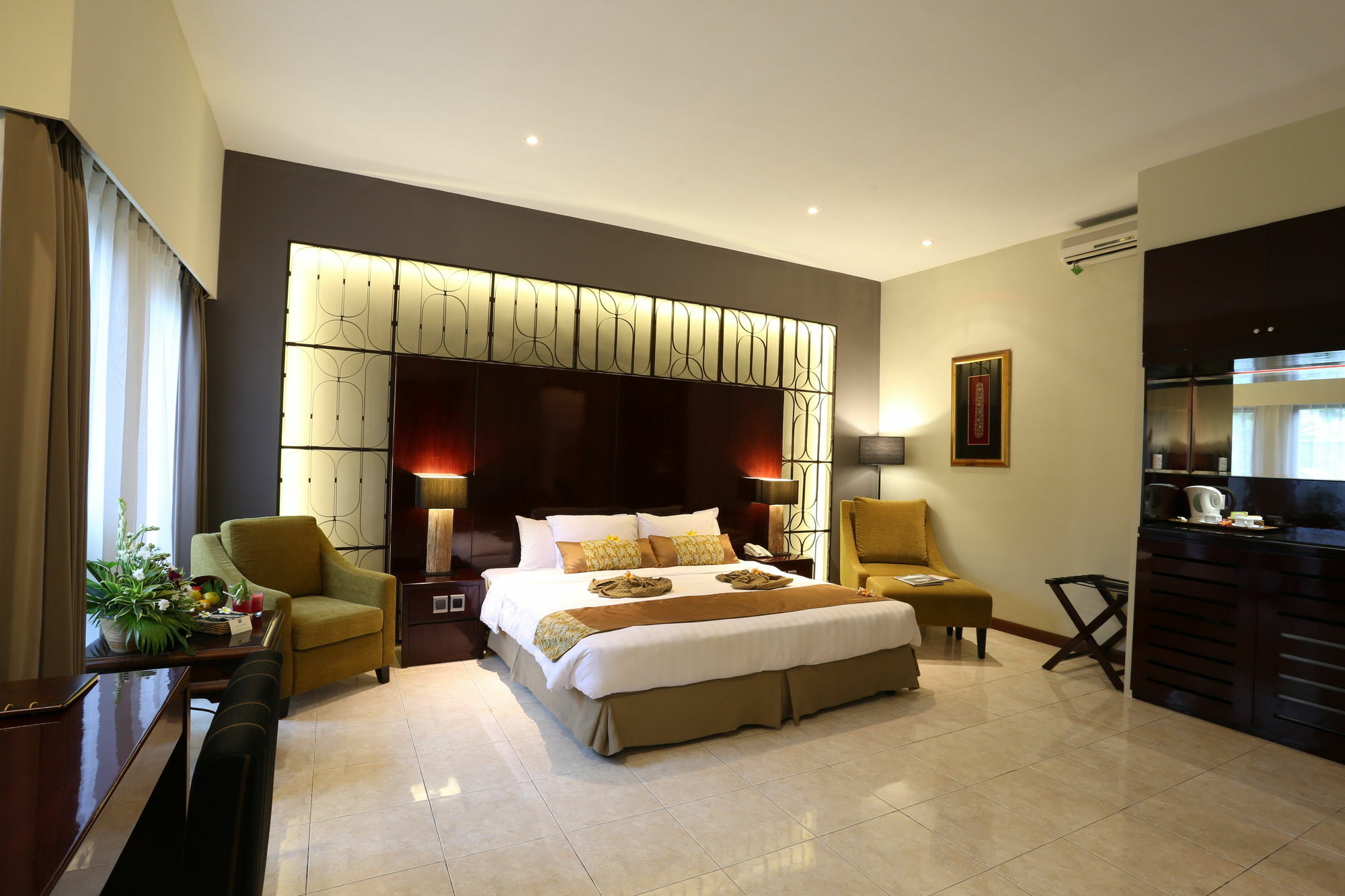 The Cakra Hotel Denpasar  Exterior photo
