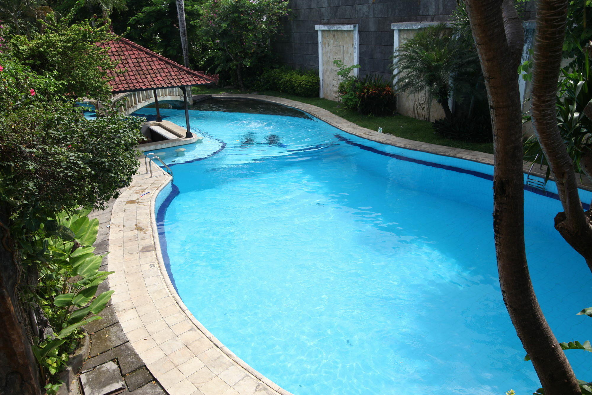 The Cakra Hotel Denpasar  Exterior photo